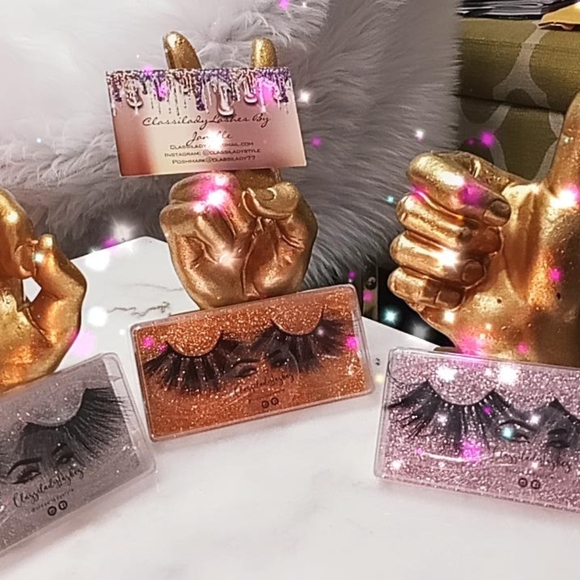 ClassiladyLashes- Show Girl Full Length Extensions - Picture 3 of 5